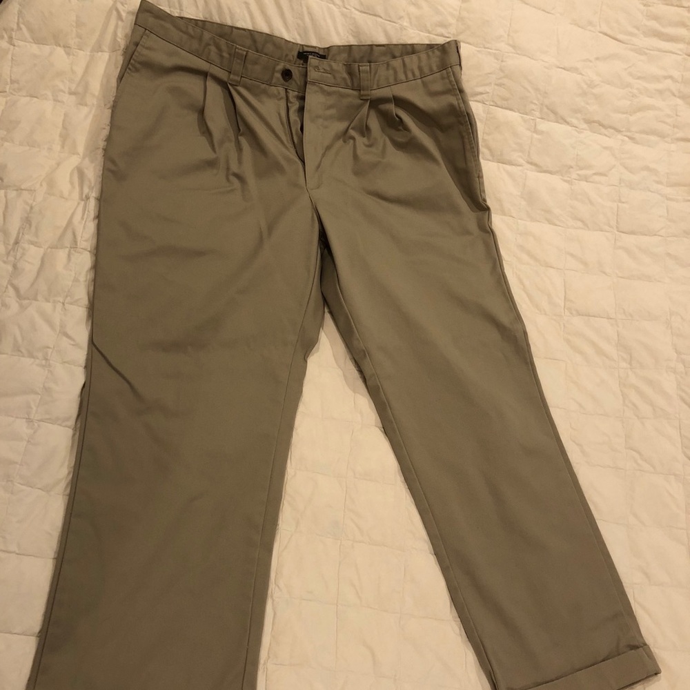 Men’s Eddie Bauer dress pants.